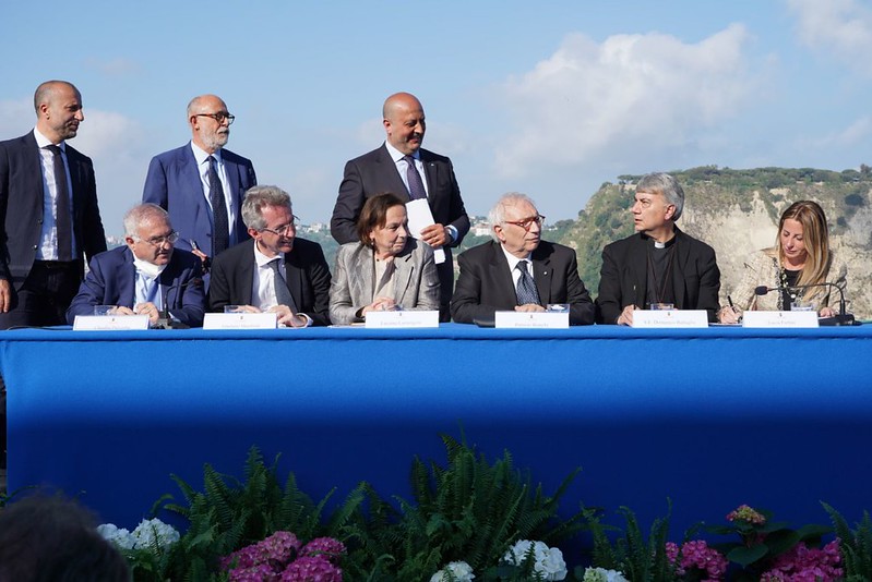 Patto Educativo per i ragazzi di Napoli: la grande promessa